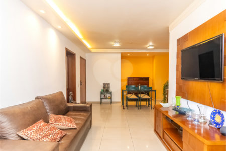 Apartamento à venda com 3 quartos, sendo 1 suíte, em Vila Mariana, São Paulo, SP