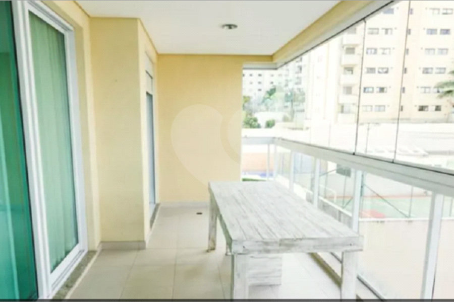 Apartamento à venda com 3 suítes em Santana, São Paulo, SP