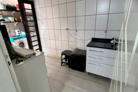 Sobrado à venda com 3 quartos, sendo 1 suíte,  em Jardim Modelo, Suzano, SP