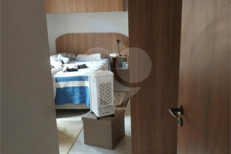 Casa Térrea à venda com 4 quartos, sendo 2 suítes,  em Vila Esperia ou Giglio, Atibaia, SP