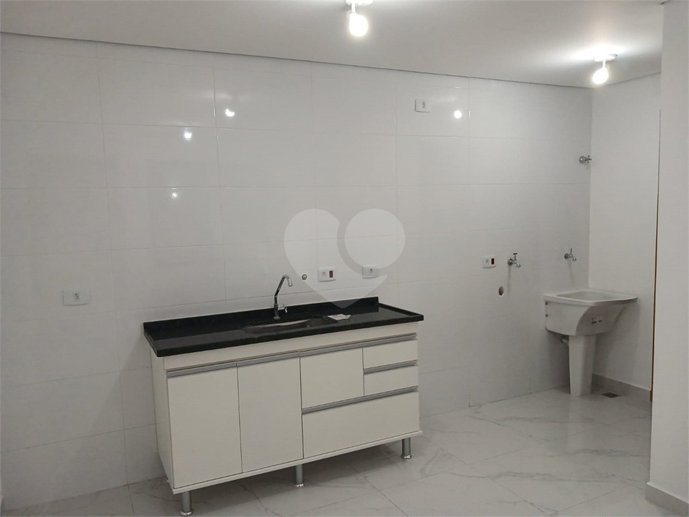 Casa para alugar com 1 quarto no condomínio Edificio Cometa, São Paulo - SP
