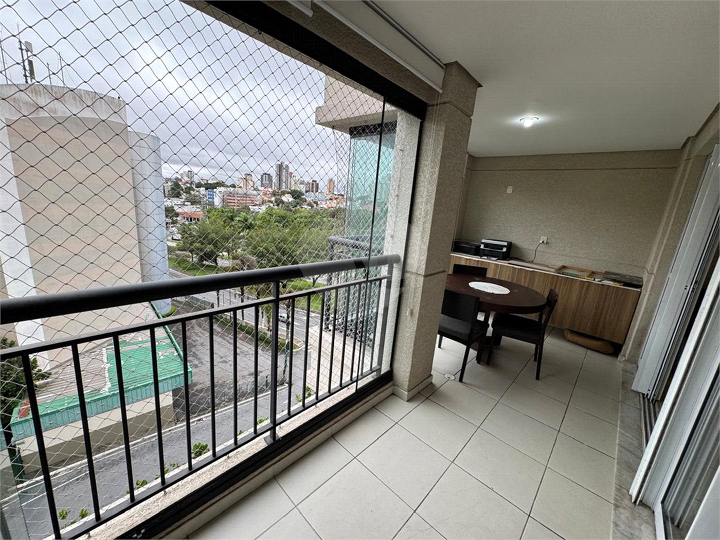 Apartamento à venda com 3 quartos, sendo 1 suíte, em Vila Gilda, Santo André, SP