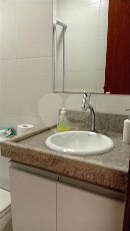 Sobrado à venda com 4 quartos, sendo 2 suítes,  em Vila Gilda, Santo André, SP
