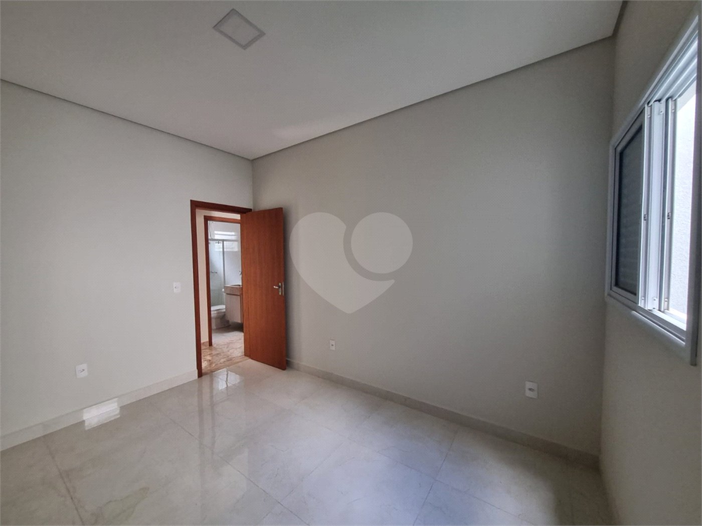 Casa à venda com 3 quartos, sendo 1 suíte, no condomínio Jardim Residencial Villagio Ipanema I, Sorocaba - SP