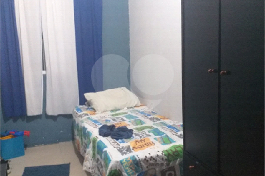 Sobrado à venda com 4 quartos, sendo 1 suíte, em Jardim Flor da Montanha, Guarulhos, SP