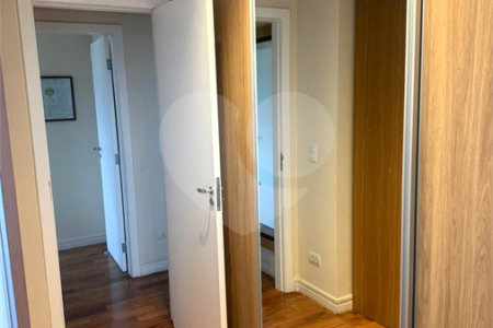 Apartamento à venda com 3 suítes em Vila Suzana, São Paulo, SP