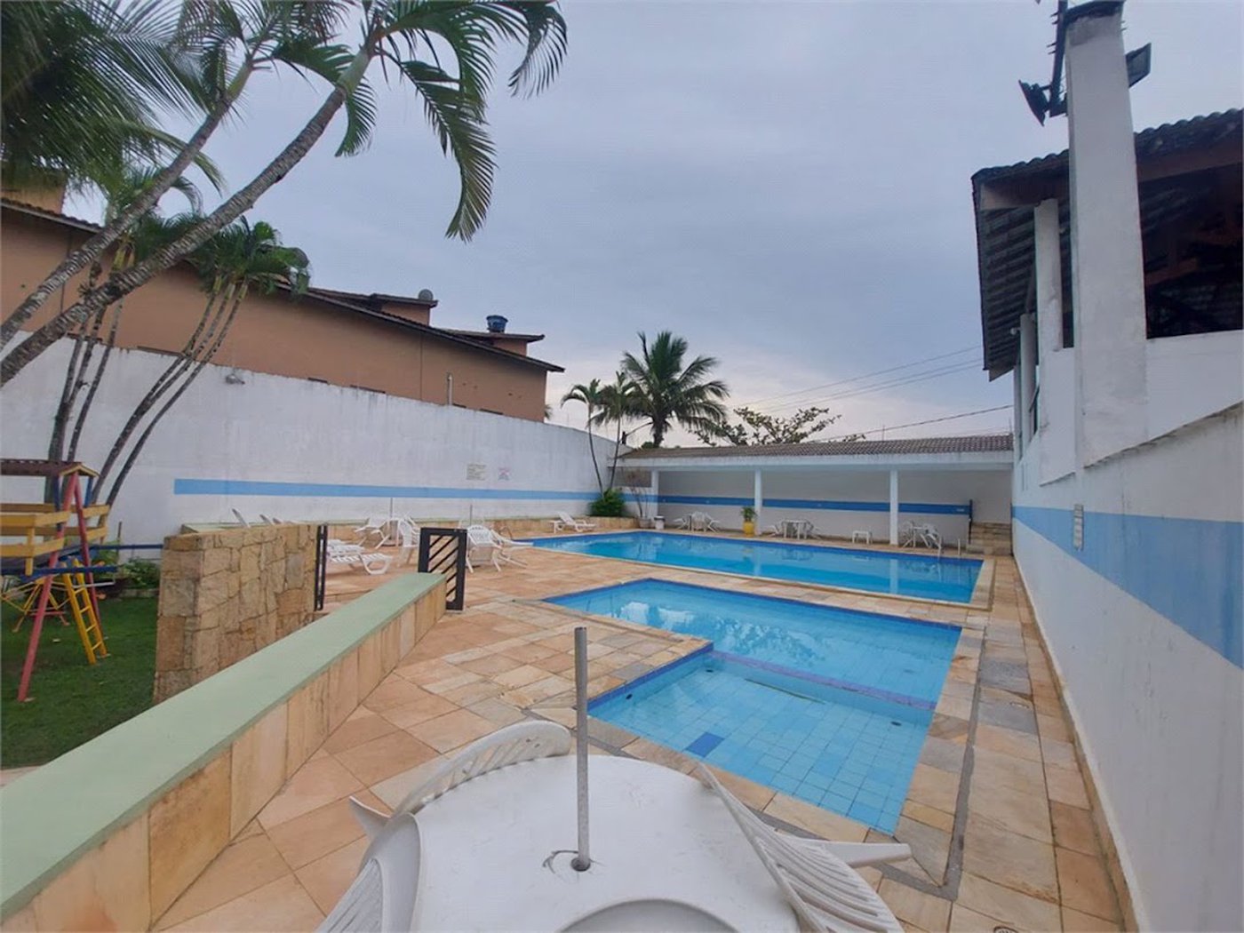Apartamento à venda, 96 m² por R$ 300.000,00 - Jardim Enseada - Guarujá/SP