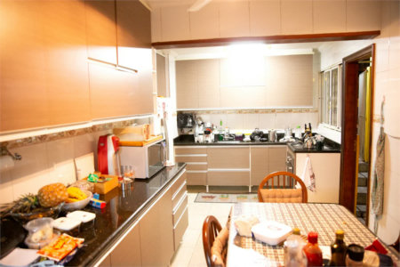 Casa Térrea à venda com 4 quartos, sendo 1 suíte, em Super Quadra Morumbi, São Paulo, SP