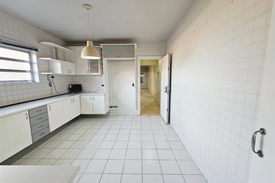 Sobrado à venda com 4 quartos, sendo 1 suíte, em Vila Guilherme, São Paulo, SP