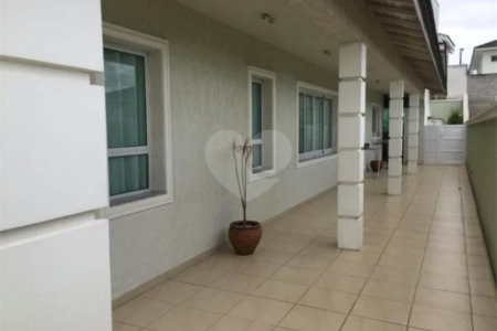 Condomínio à venda com 4 quartos, sendo 2 suítes, em Colinas do Paratehy, Mogi das Cruzes, SP