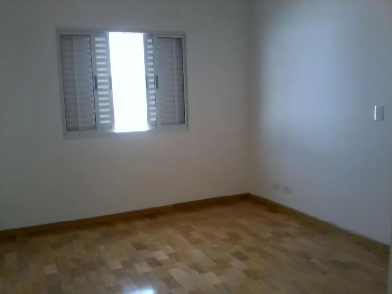 Sobrado à venda com 3 suítes em Vila Inah, São Paulo, SP