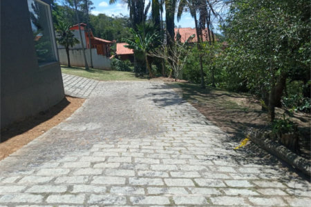 Casa à venda com 2 quartos, sendo 3 suítes,  no condomínio Aruã, Mogi das Cruzes - SP