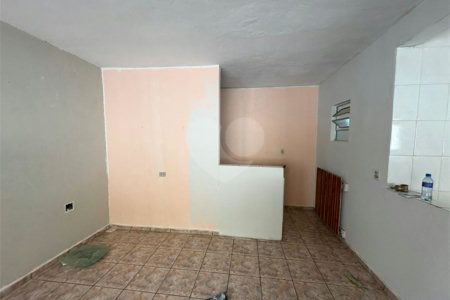 Casa à venda com 4 quartos em Jardim Casa Branca, Suzano, SP