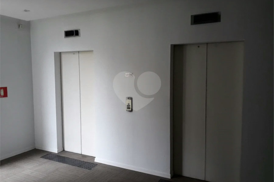 Conjunto comercial na Vila Olimpia