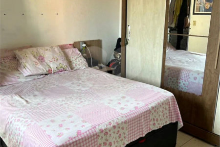 Casa à venda com 3 quartos em Jardim Suína, Taboão da Serra, SP
