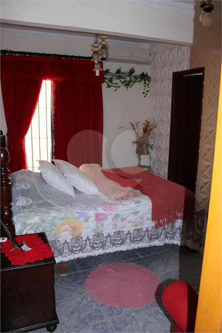 Casa à venda com 2 quartos, sendo 1 suíte, em Dona Edith Campos Fávero, Paulínia, SP