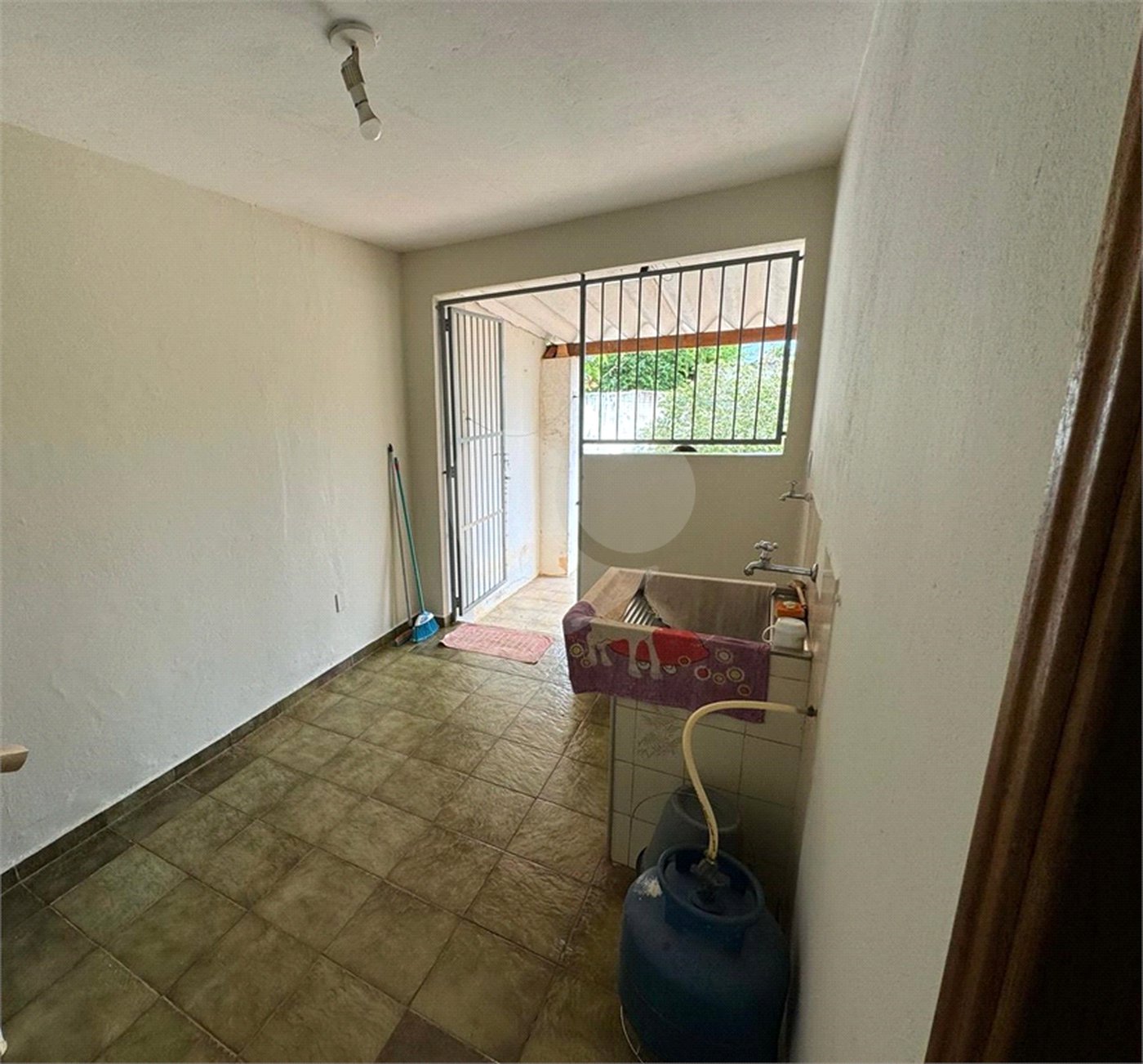 Casa à venda com 3 quartos, sendo 1 suíte, em Jardim Ártico, Araraquara, SP