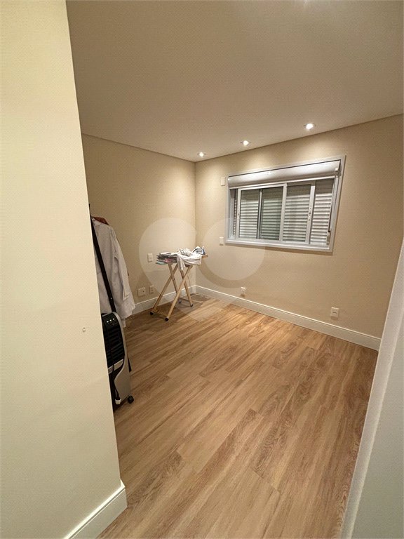 Apartamento à venda com 2 suítes em Vila Anastácio, São Paulo, SP