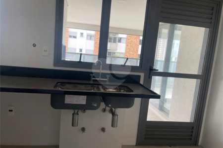 Apartamento à venda com 3 suítes em Campo Belo, São Paulo, SP