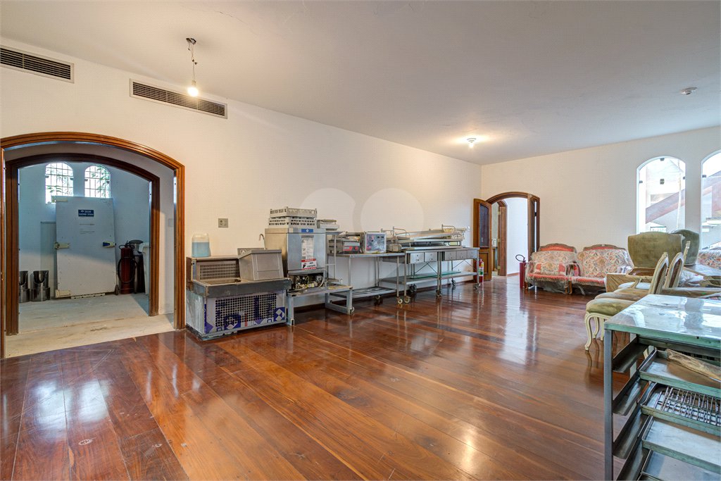 Casa à venda com 5 suítes em Jardim Prudência, São Paulo, SP