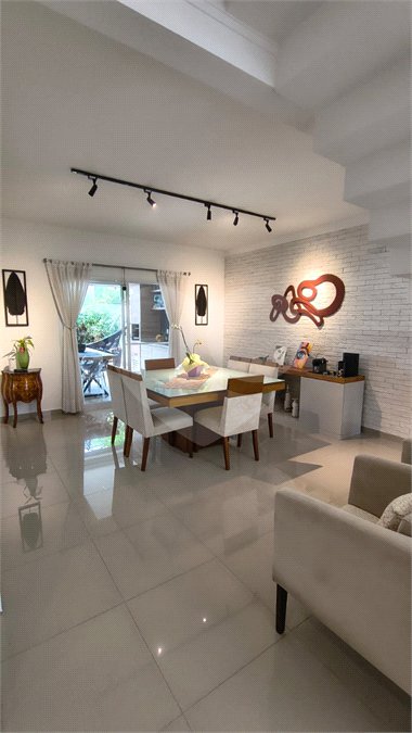 Casa à venda com 3 suítes no condomínio Reserva da Mata, Vinhedo - SP