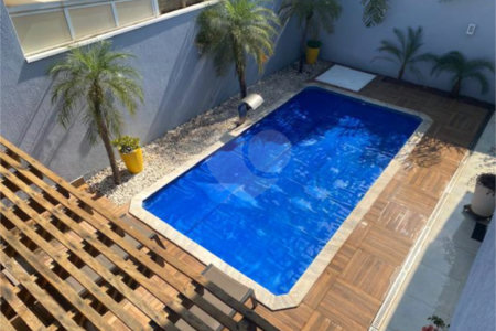 Casa à venda com 3 suítes no condomínio Campos do Conde I, Paulínia - SP