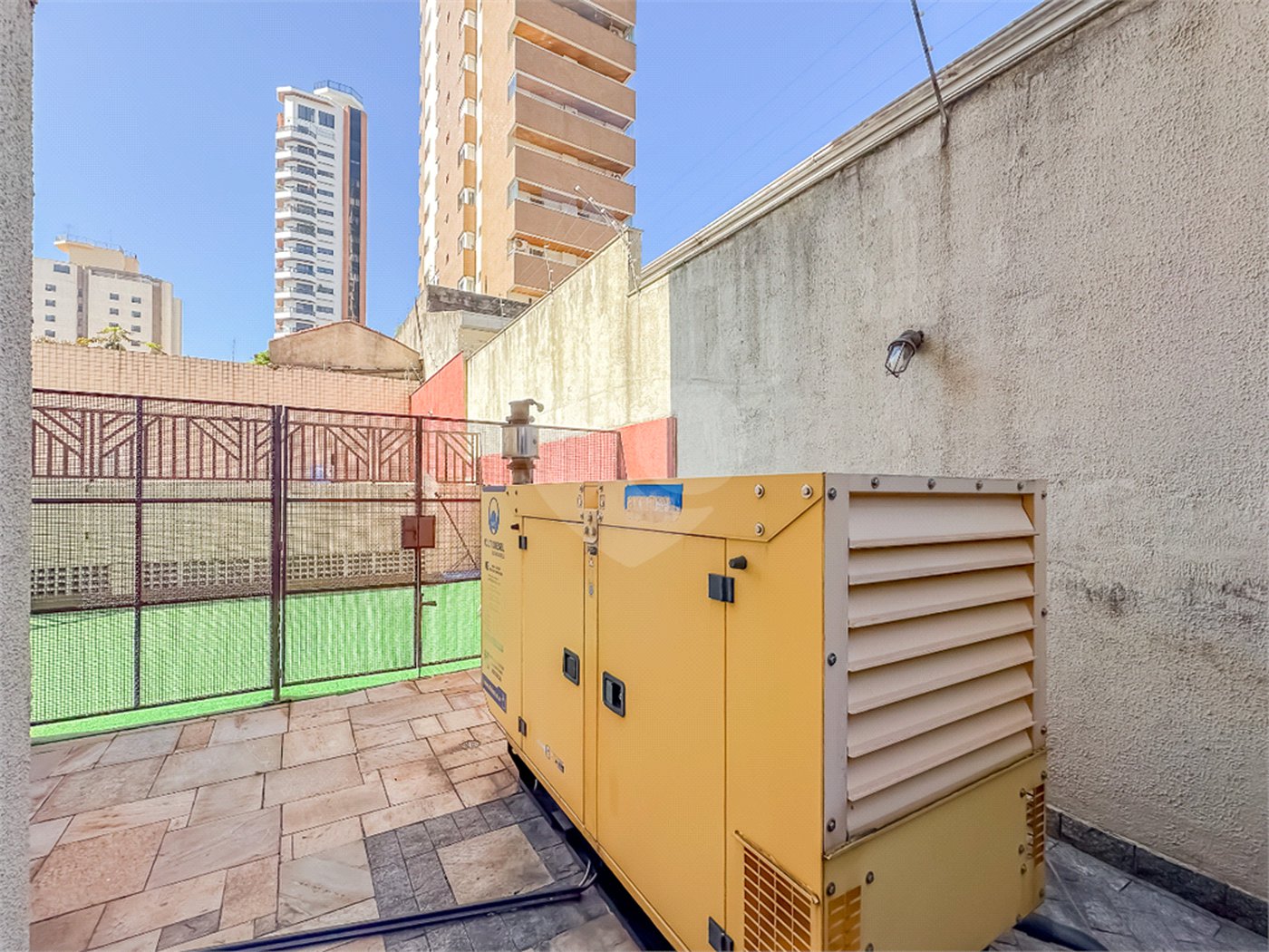 Apartamento à venda com 3 quartos, sendo 1 suíte, em Vila Carrão, São Paulo, SP