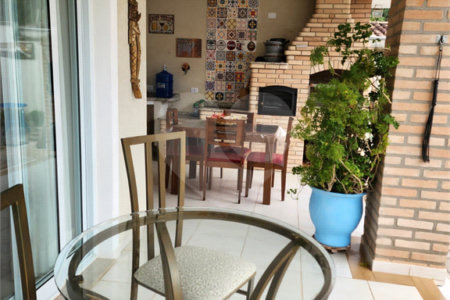 Casa à venda com 4 suítes no condomínio Pedra Grande, Atibaia - SP
