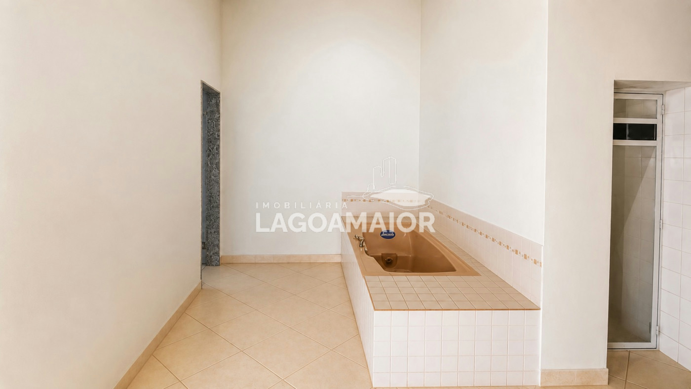 Casa à venda com 6 quartos, sendo 3 suítes,  em Santos Dumont, Três Lagoas, MS