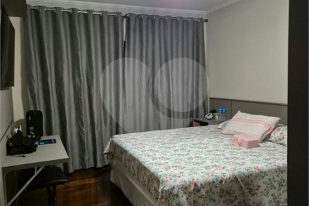 Sobrado à venda com 3 suítes em Vila Euclides, São Bernardo do Campo, SP