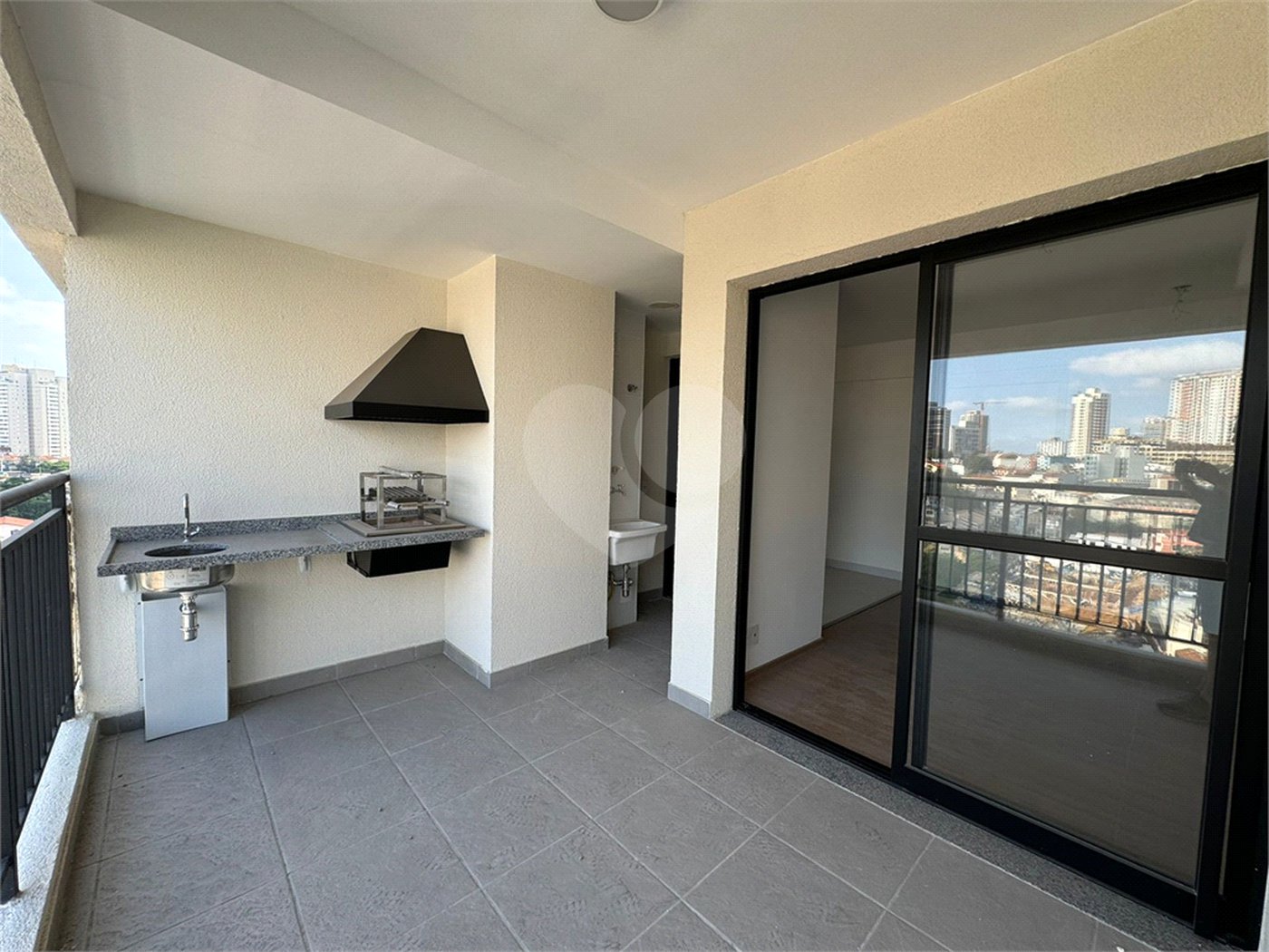 Flat à venda com 2 quartos em Vila Firmiano Pinto, São Paulo, SP