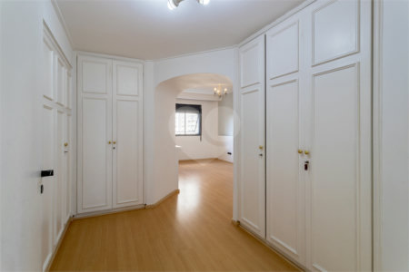 Apartamento à venda ou para alugar com 4 suítes em Alto da Boa Vista, São Paulo, SP