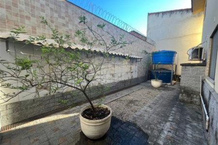 Casa à venda com 2 quartos, sendo 1 suíte, no condomínio Residencial Vale das Palmeiras, Rio de Janeiro - RJ
