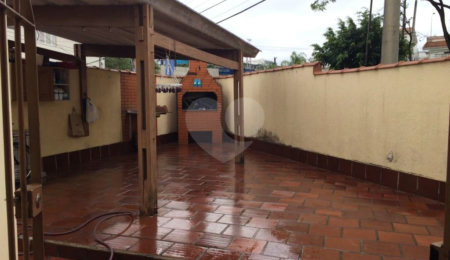 Casa à venda com 3 quartos, sendo 1 suíte,  em Jardim Trussardi, São Paulo, SP