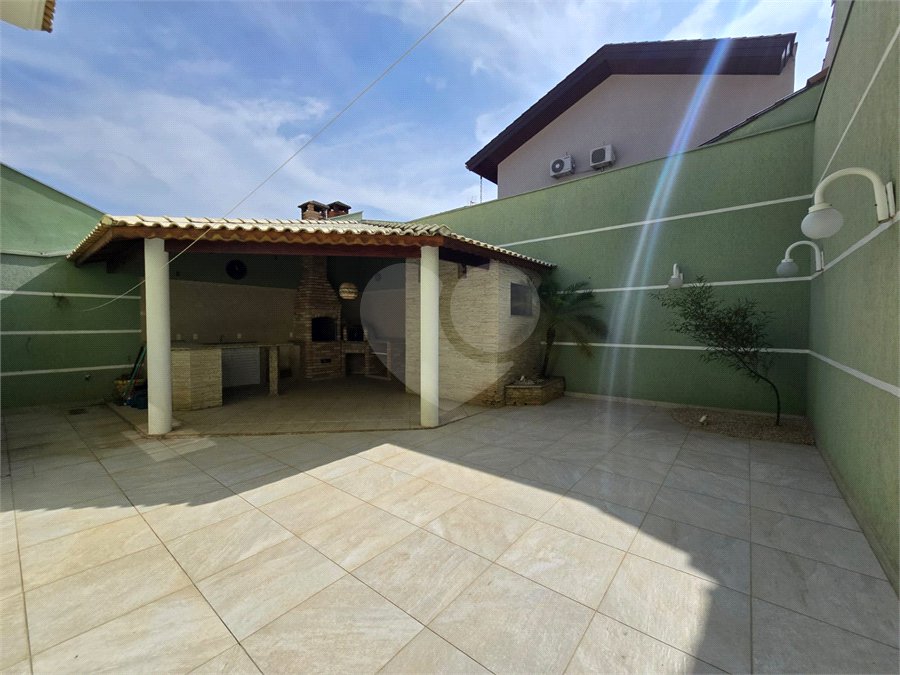 Casa para alugar com 4 quartos, sendo 3 suítes,  no condomínio Village Saint Claire, Sorocaba - SP