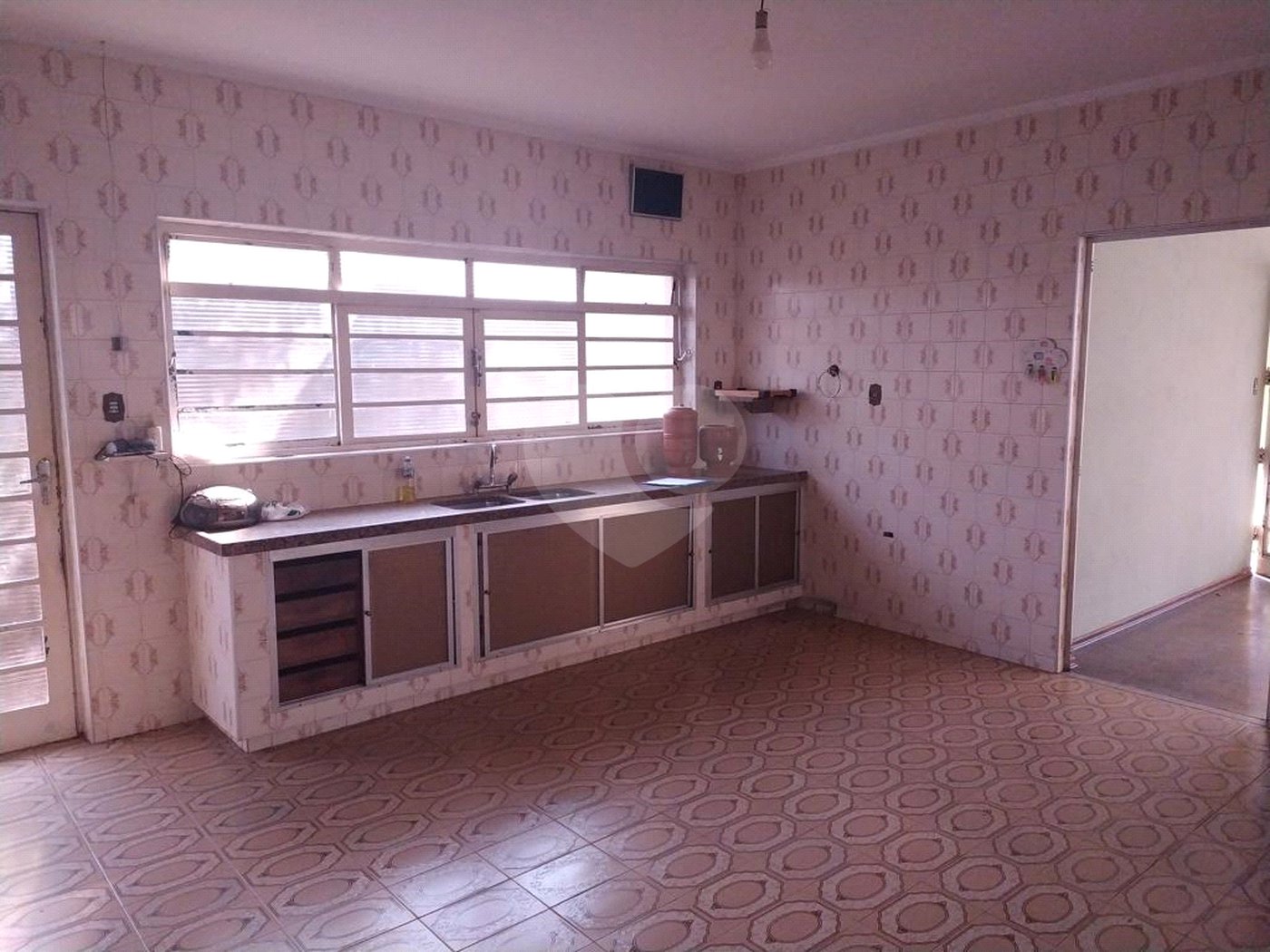 Casa à venda com 2 quartos no Centro, Vinhedo, SP