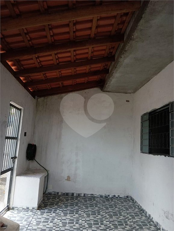 Casa à venda com 4 quartos, sendo 1 suíte,  no Centro, Salesópolis, SP