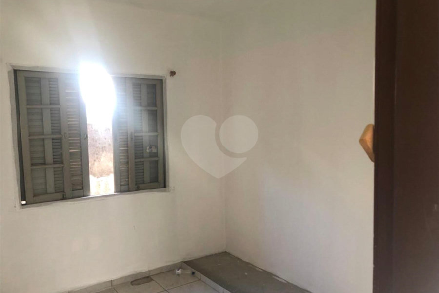 Sobrado à venda com 3 quartos, sendo 1 suíte,  em Serra da Cantareira, Mairiporã, SP