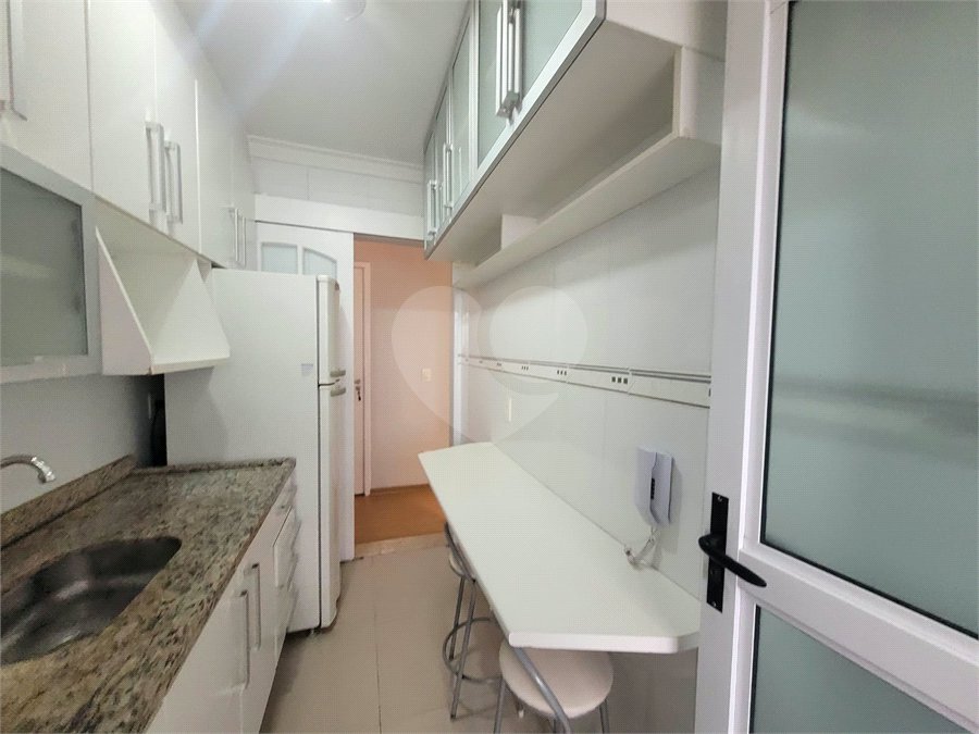 Apartamento para alugar com 2 quartos em Vila Anastácio, São Paulo, SP