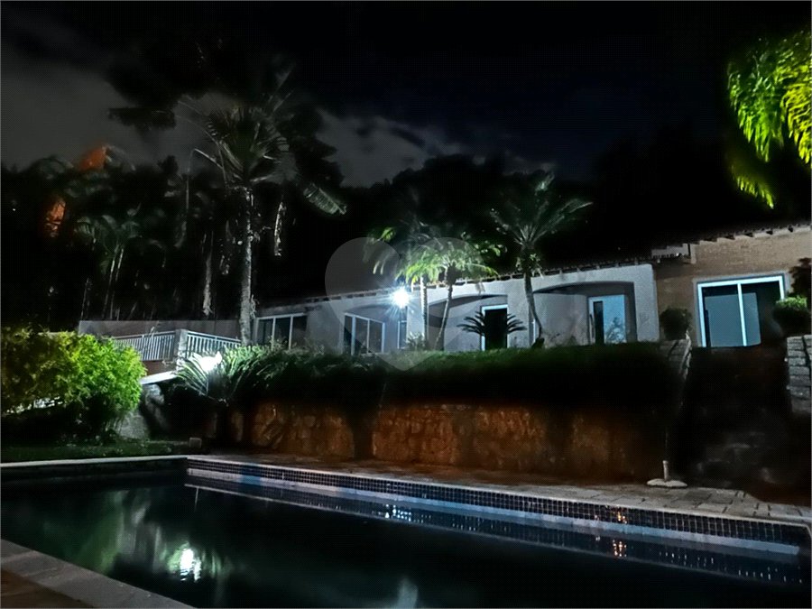 Casa à venda ou para alugar com 5 quartos, sendo 2 suítes, no condomínio Fazenda São Joaquim, Vinhedo - SP