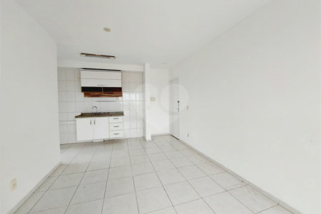 Apartamento à venda ou para alugar com 2 quartos em Vila Anastácio, São Paulo, SP
