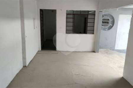 Casa à venda com 5 quartos, sendo 2 suítes,  em Jardim Santa Carolina, Mogi das Cruzes, SP