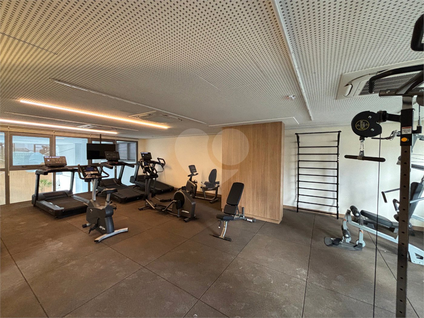 Apartamento à venda com 3 suítes em Moema, São Paulo, SP