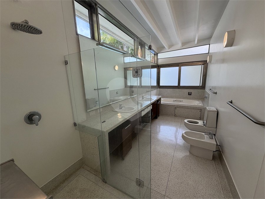 Casa à venda com 4 suítes em Residencial Tamboré, Barueri, SP