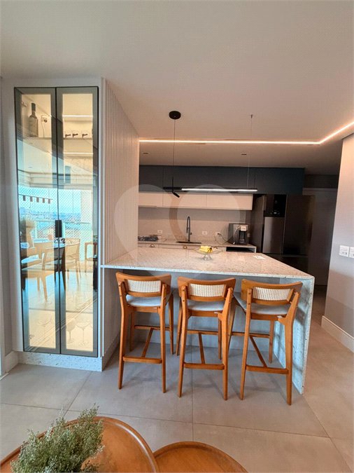 Apartamento à venda com 3 quartos, sendo 1 suíte,  em Vila Mogilar, Mogi das Cruzes, SP