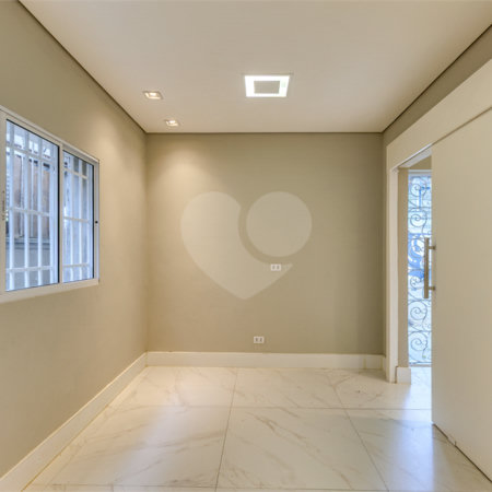 Casa à venda ou para alugar com 12 quartos, sendo 2 suítes, em Alto da Boa Vista, São Paulo, SP