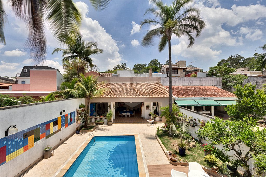 Casa à venda com 5 quartos, sendo 4 suítes, em Alto da Boa Vista, São Paulo, SP
