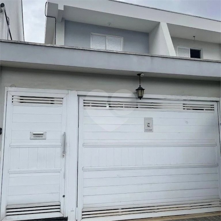 Apto a venda de 230m² no Cambuci com 3 dorms, 5 vagas, 3 suítes. Estuda permuta.