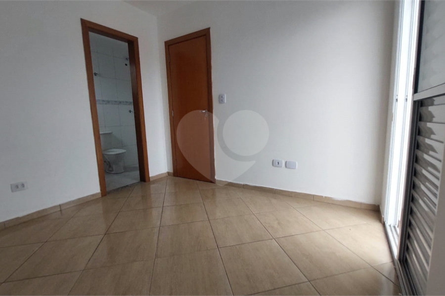 Casa à venda com 2 suítes no condomínio Residencial Pitangueiras, São Paulo - SP