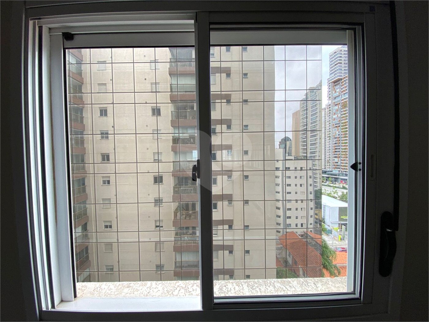 Apartamento para alugar com 2 quartos, sendo 1 suíte,  em Vila Gertrudes, São Paulo, SP